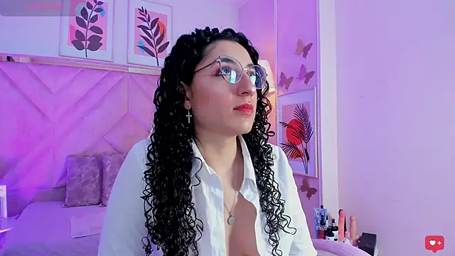 DemiJones  online show from January 17, 2026, 3:55 am