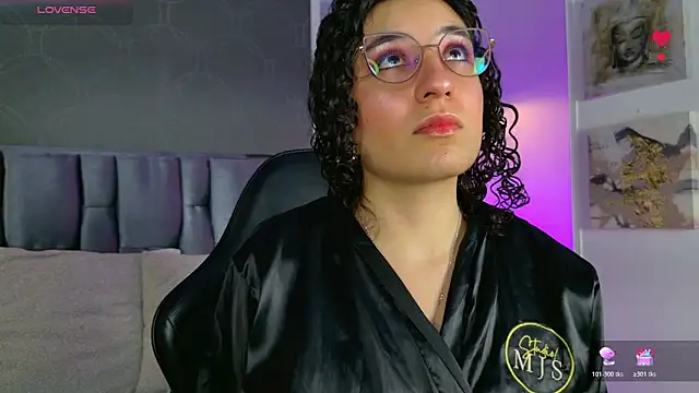 DemiJones  online show from February 28, 2026, 5:08 am