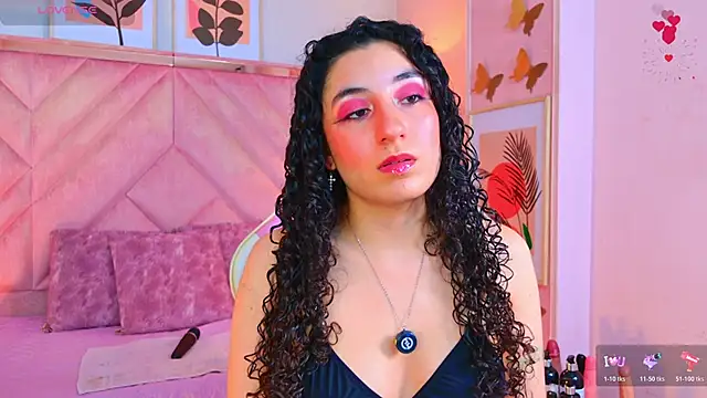 DemiJones  online show from May 16, 2026, 4:31 am