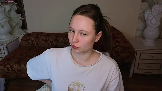 HolyBabyDoll online show from November 26, 2025, 11:50 pm