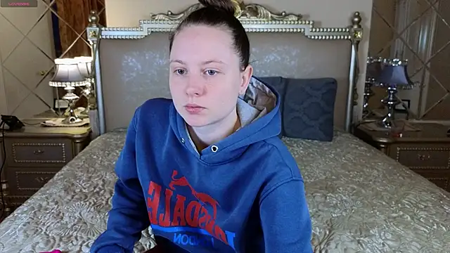 HolyBabyDoll online show from November 28, 2025, 11:46 am