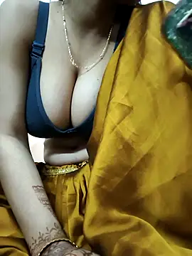 Snapshot of SexySwatii chatting on February 4, 2026, 4:51 am SexySwatii online show from February 4, 2026, 4:51 am