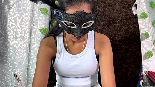 leenaboyxh online show from January 7, 2026, 7:49 pm