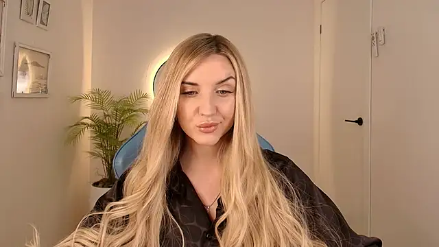 Snapshot of _Mi1a_ chatting on November 11, 2025, 3:06 am Mi1a online show from November 11, 2025, 3:06 am