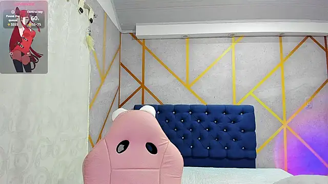 Snapshot of _vaiolet_owo chatting on February 15, 2026, 7:05 am vaiolet owo online show from February 15, 2026, 7:05 am