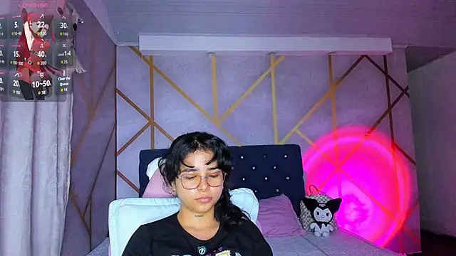 Snapshot of _vaiolet_owo chatting on February 20, 2026, 7:32 am vaiolet owo online show from February 20, 2026, 7:32 am