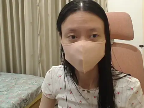 Lil-Cherries online show from March 9, 2026, 1:04 pm