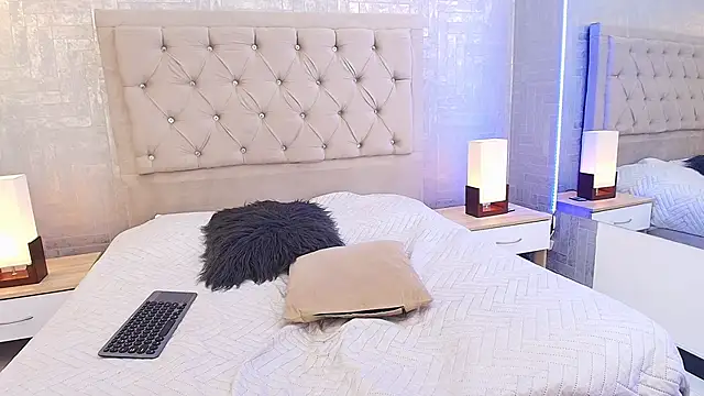 EmylyTaylor FG online show from November 12, 2025, 7:35 pm