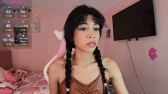 TOOKIOG  online show from June 18, 2026, 5:39 pm