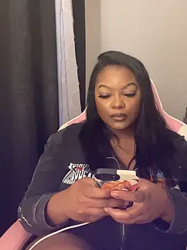 Fxncymuse online show from April 23, 2026, 12:04 pm