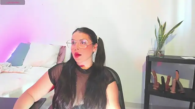  Scarlet sexxx online show from April 13, 2026, 8:03 pm