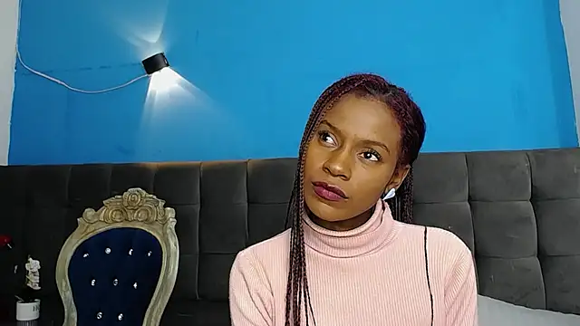 Aliis Love online show from November 20, 2025, 8:47 am