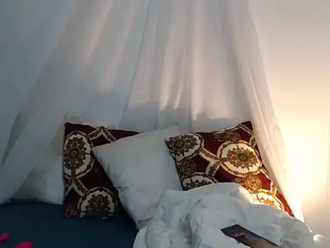 Snapshot of Lailahadi chatting on November 17, 2025, 10:26 pm Lailahadi online show from November 17, 2025, 10:26 pm