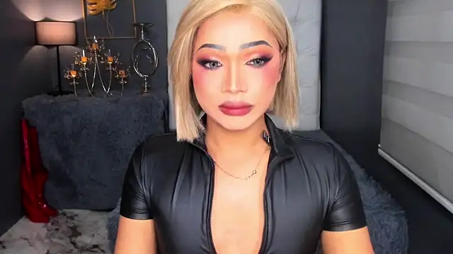 Snapshot of GwennGoddess chatting on February 7, 2026, 7:56 am GwennGoddess online show from February 7, 2026, 7:56 am