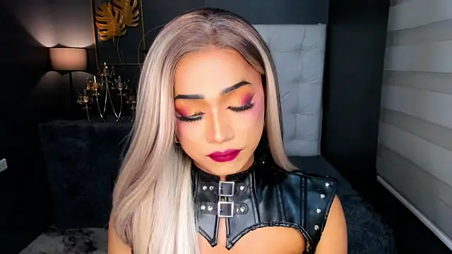 Snapshot of GwennGoddess chatting on February 15, 2026, 7:51 am GwennGoddess online show from February 15, 2026, 7:51 am