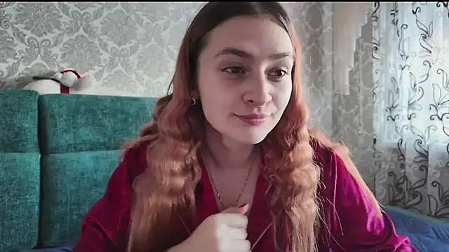 SweetLiaison online show from February 17, 2026, 2:02 pm