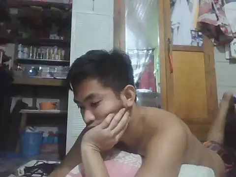 Snapshot of denzkylexx chatting on June 12, 2026, 2:27 pm denzkylexx online show from June 12, 2026, 2:27 pm