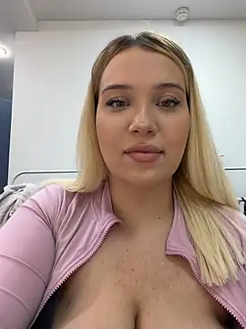 KilianaNoir online show from February 15, 2026, 7:51 am