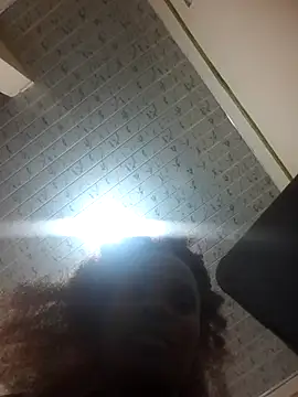 Snapshot of Shalloe chatting on November 8, 2025, 8:07 pm Shalloe online show from November 8, 2025, 8:07 pm