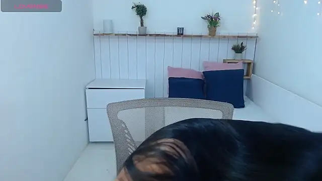 MariaVex online show from November 20, 2025, 7:35 pm