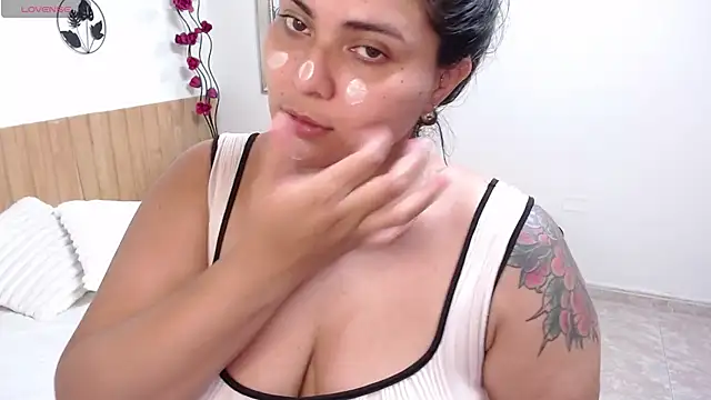 MariaVex online show from April 7, 2026, 7:47 pm