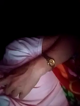 Lynn-122 online show from April 8, 2026, 3:23 pm