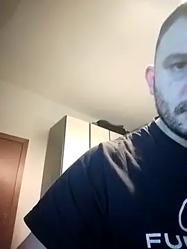 Snapshot of yourgentleman88 chatting on November 12, 2025, 8:41 pm yourgentleman88 online show from November 12, 2025, 8:41 pm