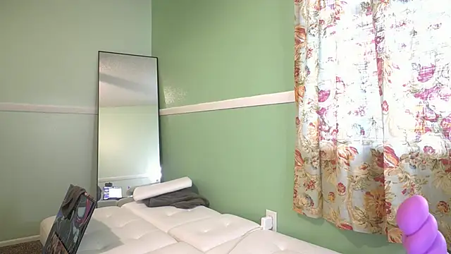 RosieCheeks  online show from June 30, 2026, 10:22 pm
