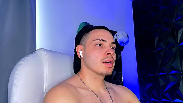 Maxwell Dupont online show from December 19, 2025, 8:16 pm