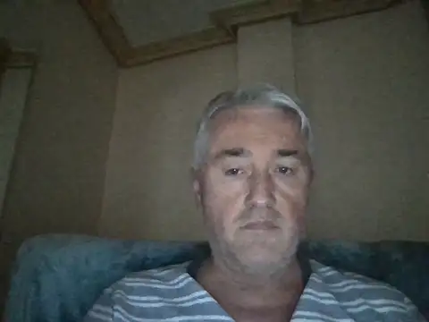 Snapshot of Cumlover5534 chatting on April 2, 2026, 7:39 am Cumlover5534 online show from April 2, 2026, 7:39 am