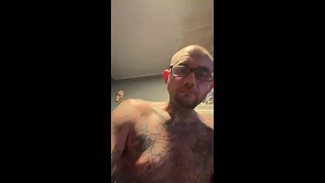 trickydickydaddy online show from May 19, 2026, 3:35 am