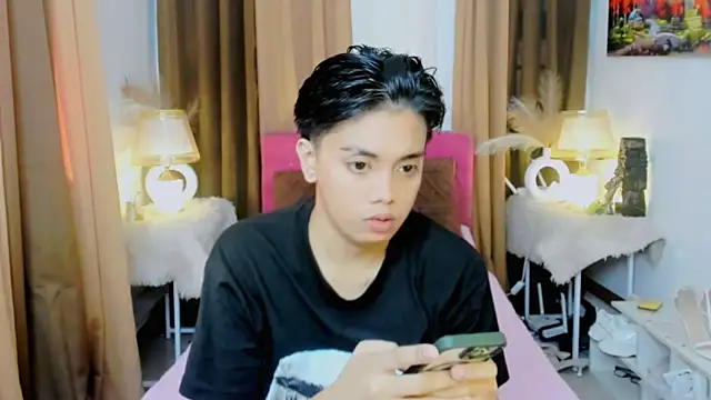 Snapshot of samfaulkerson chatting on November 11, 2025, 6:35 am samfaulkerson online show from November 11, 2025, 6:35 am