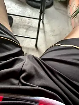 Snapshot of Cubuzinu chatting on January 7, 2026, 9:01 am Cubuzinu online show from January 7, 2026, 9:01 am