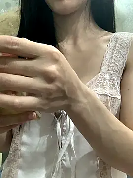 Snapshot of Tiny-122 chatting on November 28, 2025, 4:53 pm Tiny-122 online show from November 28, 2025, 4:53 pm