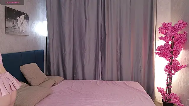 Pinky poetry online show from November 17, 2025, 9:20 pm