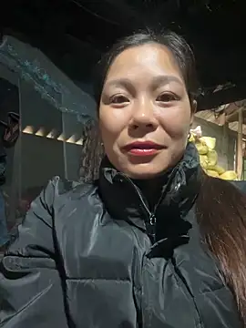 Snapshot of Lyla_john chatting on December 14, 2025, 2:06 am Lyla john online show from December 14, 2025, 2:06 am