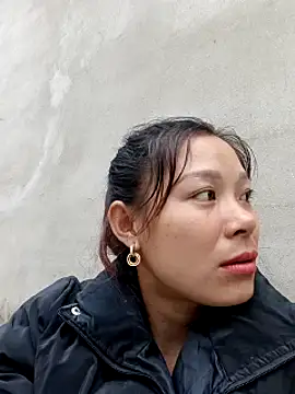 Snapshot of Lyla_john chatting on December 16, 2025, 9:47 am Lyla john online show from December 16, 2025, 9:47 am