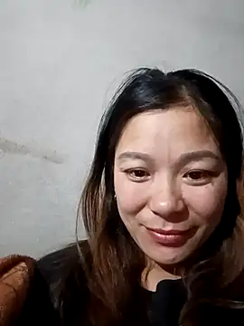Snapshot of Lyla_john chatting on December 18, 2025, 7:14 am Lyla john online show from December 18, 2025, 7:14 am
