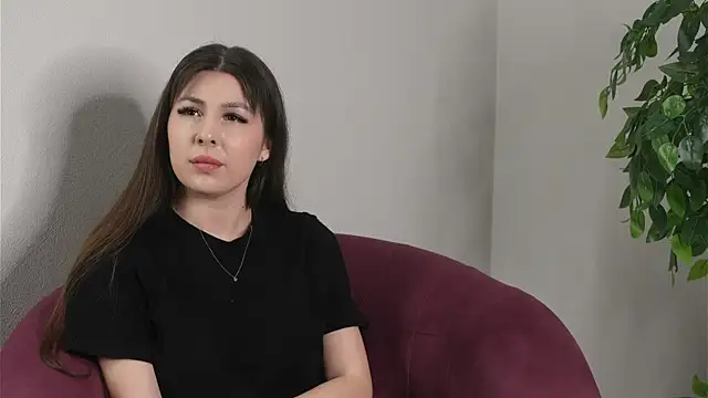 Snapshot of BrittanieBlunt chatting on November 14, 2025, 6:12 am BrittanieBlunt online show from November 14, 2025, 6:12 am