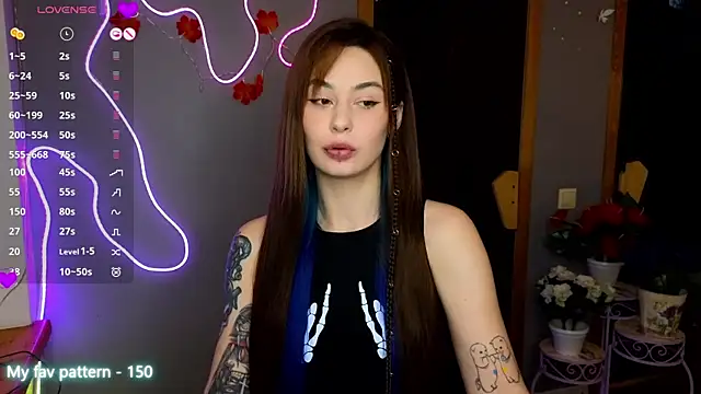 Snapshot of Miss_Fortuna chatting on November 11, 2025, 12:49 pm Miss Fortuna online show from November 11, 2025, 12:49 pm