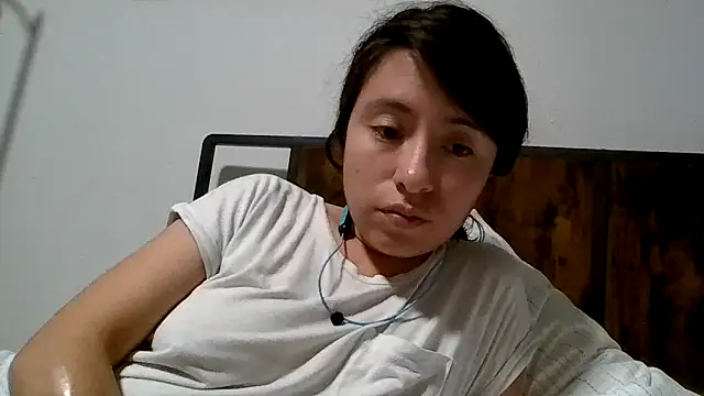 Snapshot of angeliclipsunderworld chatting on November 11, 2025, 4:34 am angeliclipsunderworld online show from November 11, 2025, 4:34 am