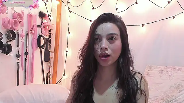 Snapshot of _Ashley_777 chatting on December 19, 2025, 11:23 pm Ashley 777 online show from December 19, 2025, 11:23 pm