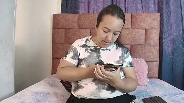 Sofi-Brown online show from November 11, 2025, 11:54 am