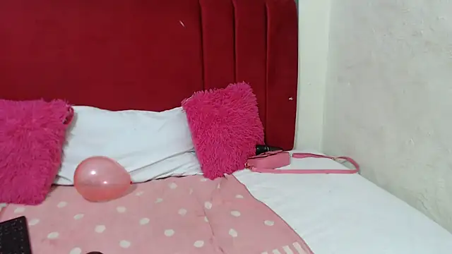 HipsDontLieX95 online show from February 14, 2026, 9:55 pm