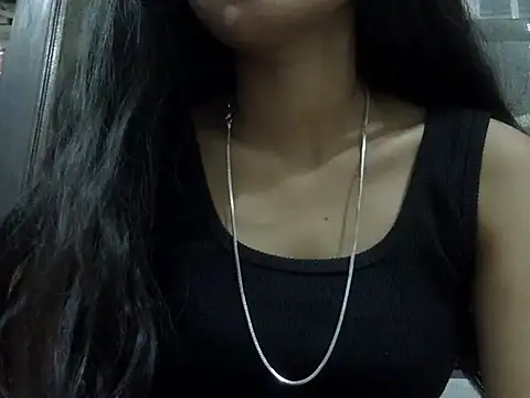 SEXY PRIYA83 online show from April 11, 2026, 4:33 pm