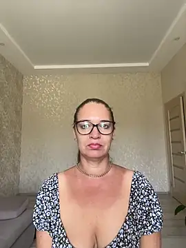 Snapshot of Milana8263 chatting on May 8, 2026, 8:08 am Milana8263 online show from May 8, 2026, 8:08 am