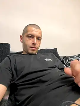 Snapshot of Kinkycouple142 chatting on November 11, 2025, 7:47 pm Kinkycouple142 online show from November 11, 2025, 7:47 pm