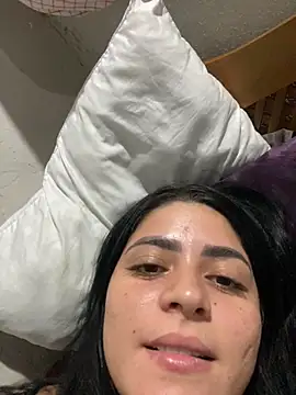 sarinha777 online show from November 10, 2025, 4:33 am