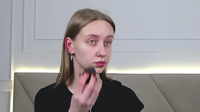 RachaelCute online show from November 17, 2025, 4:29 am