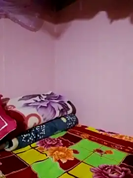 Cloud-wh online show from December 18, 2025, 3:01 am